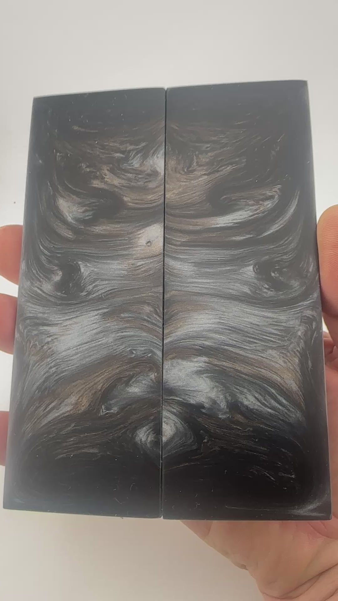 #205 Resin Chaos-Metallic Series Scales