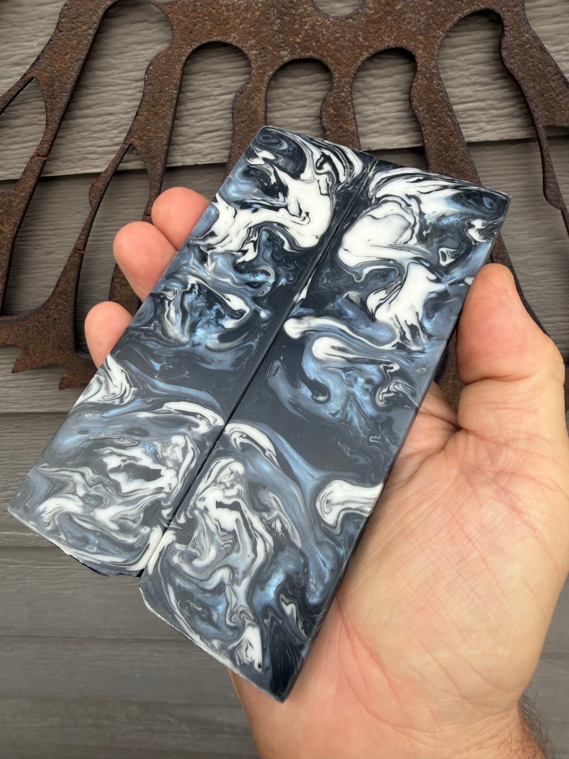 #5294 Resin Chaos Magma Scales