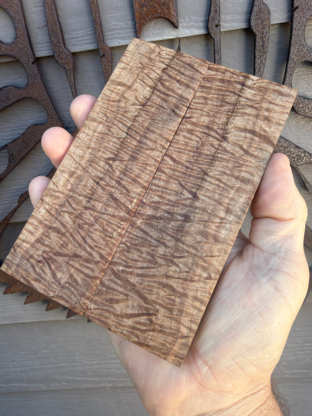 Quilted maple knife scales 