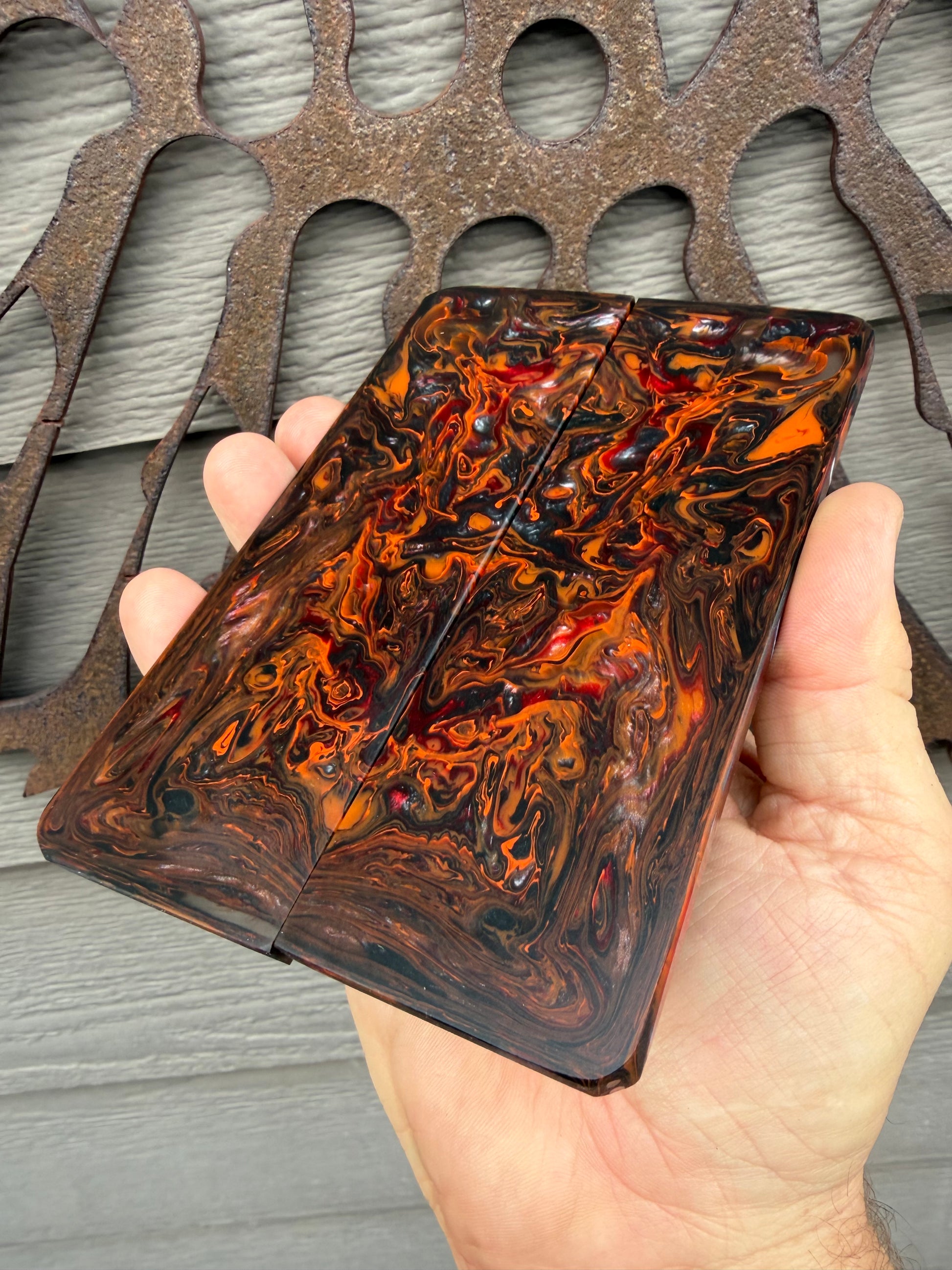 Flowing magma knife scales 