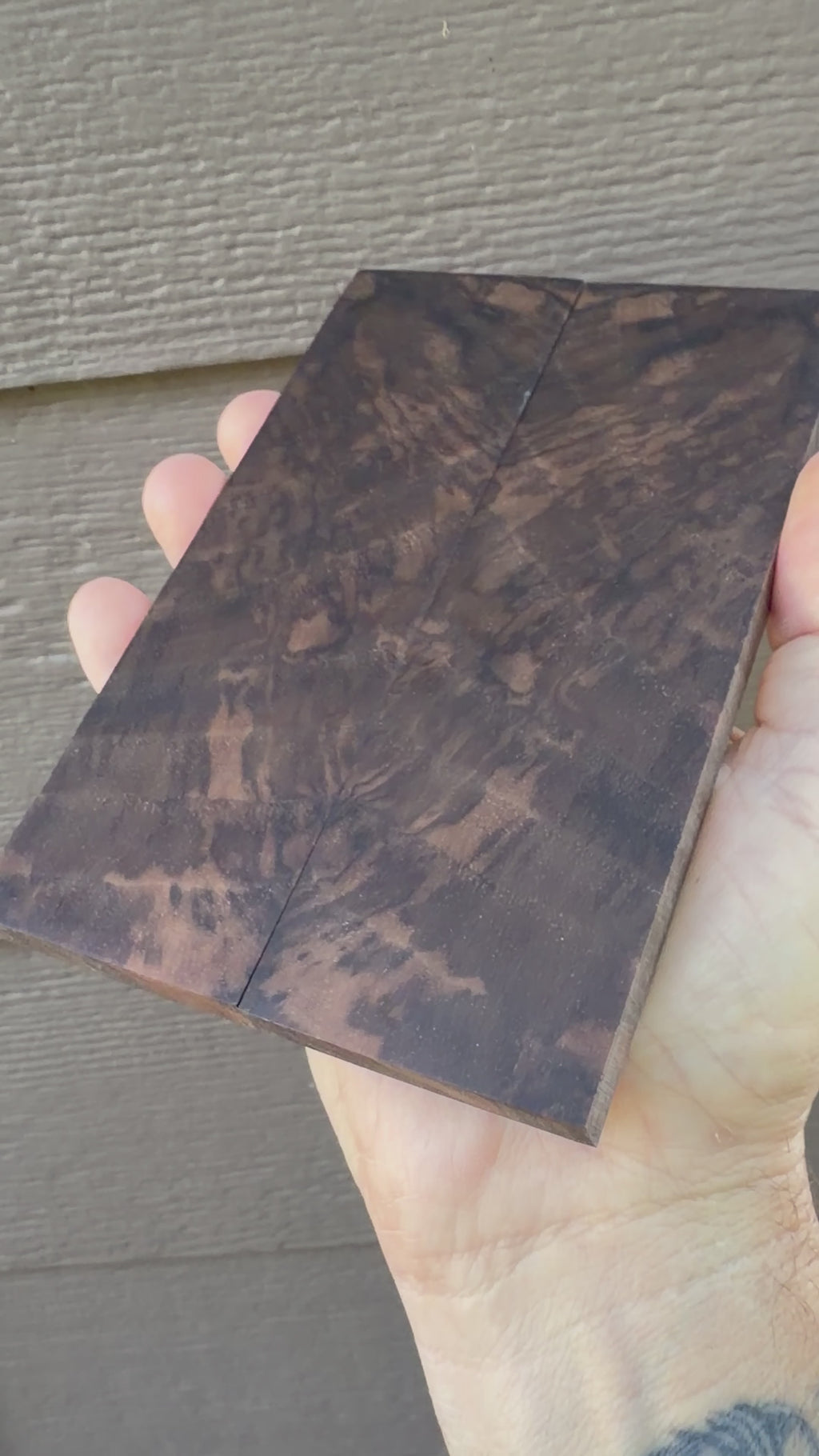 #7913 Turkish Walnut Knife Scales