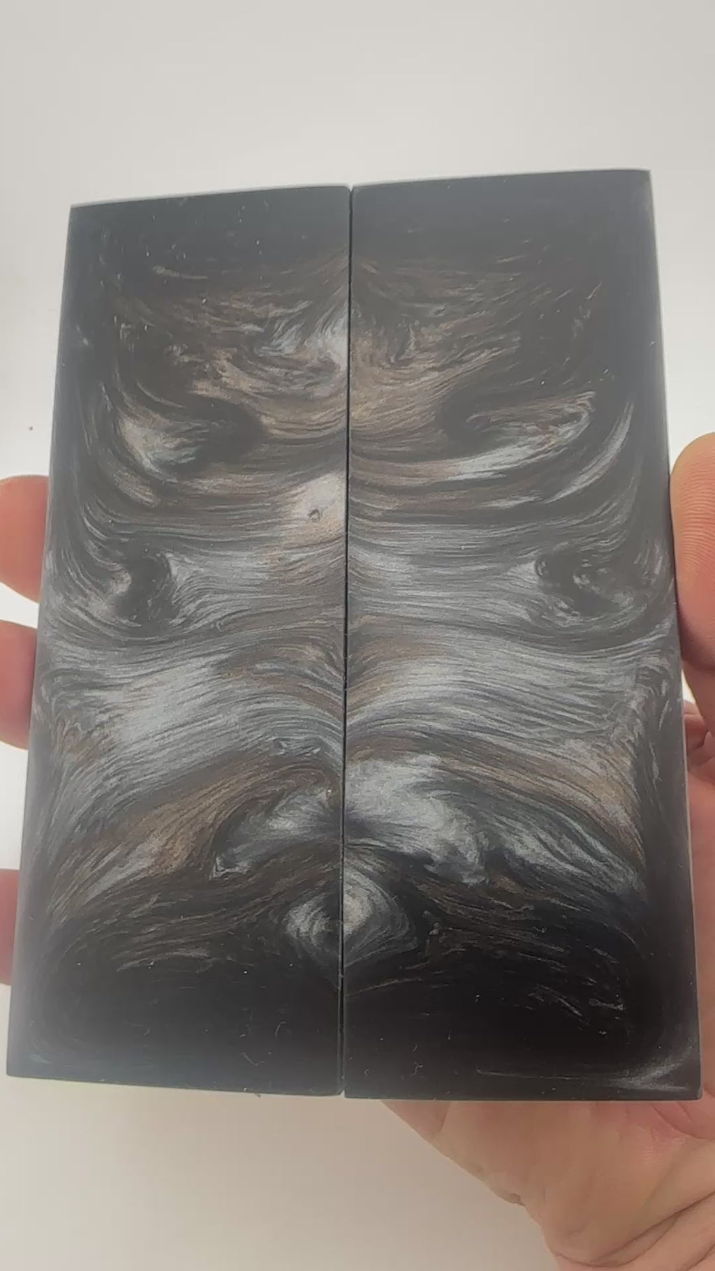 #205 Resin Chaos-Metallic Series Scales